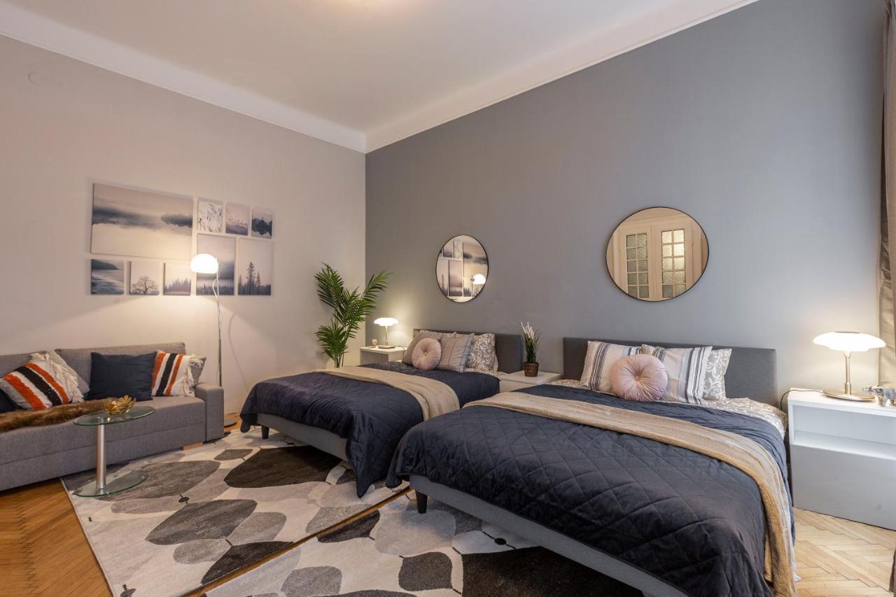 Apartament Spacious & Cozy Downtown With Balcony Budapesta
