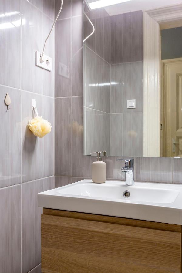 Apartmán Spacious & Cozy Downtown With Balcony Budapest